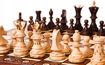 Большие шахматы и жизнь человеческая